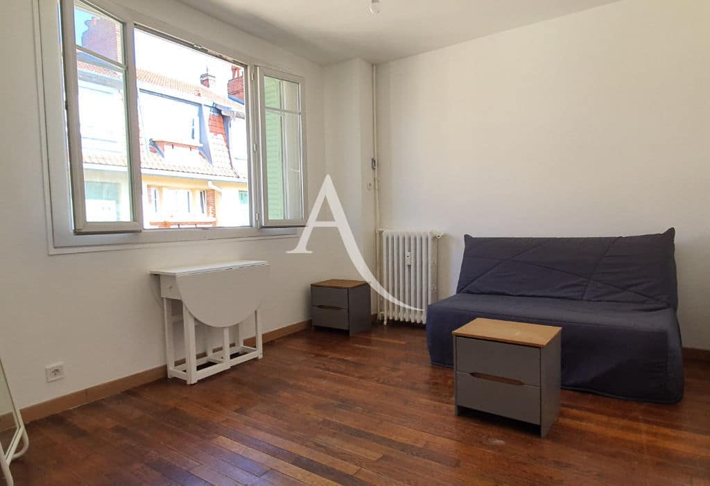 achat studio alfortville: 21 m², belle pièce de vie avec parquet au sol, centre ville