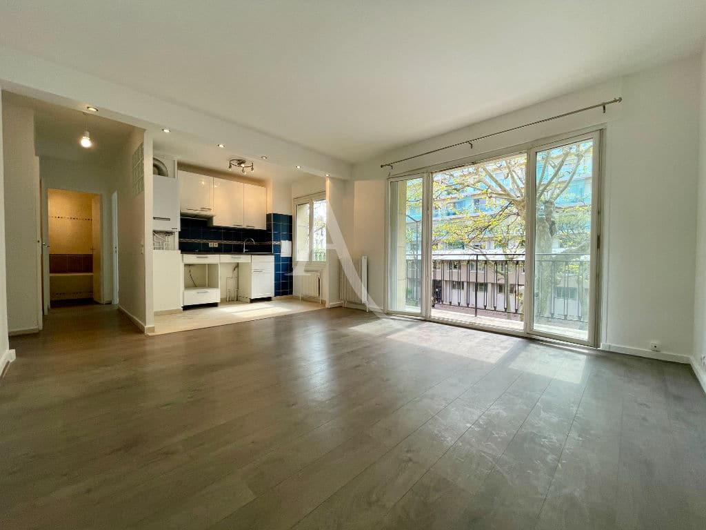 agence immobilière charenton-le-pont: 2 pièces 43 m² avec balcon proche métro et bois