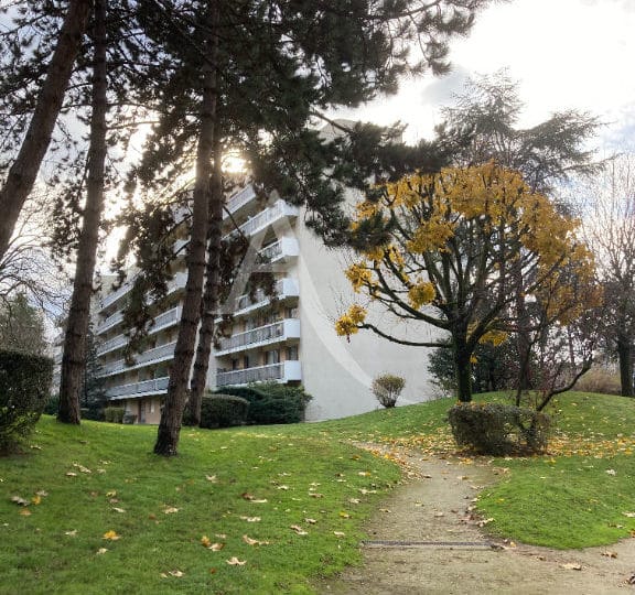 appartement maisons alfort: 4 pièces 84 m², en rez-de-jardin avec double séjour