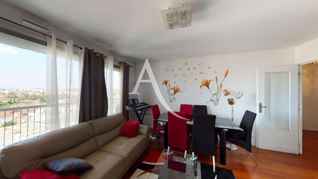 agence immobilière maison alfort: 4 pièces 73 m² au 10° étage avec ascenseur, vue panoramique exceptionnel sur la tour eiffel