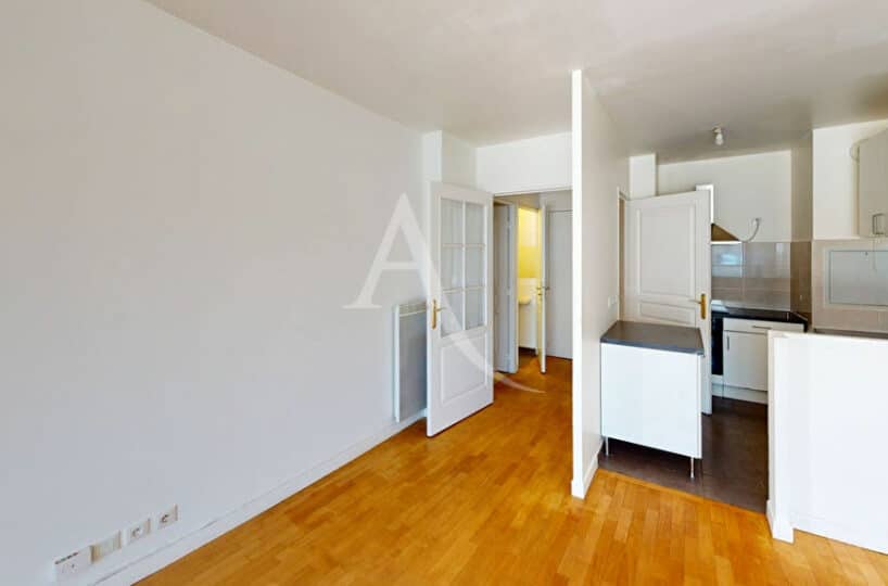 agence immo alfortville: 3 pièces 57 m², cuisine ouverte aménagée et équipée