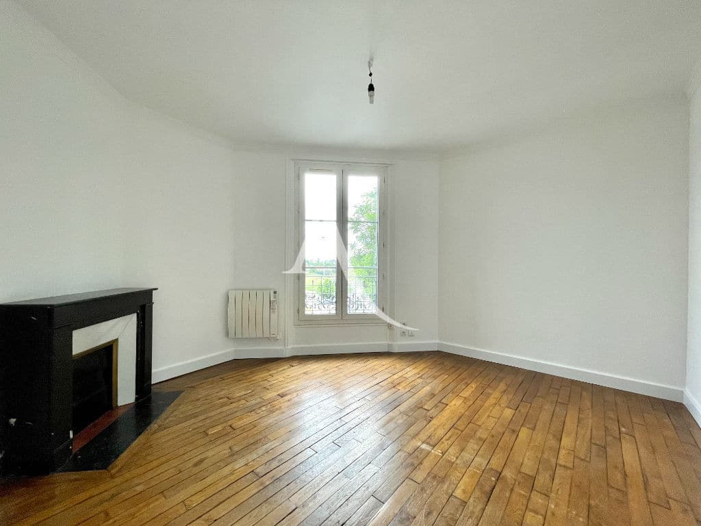 agence immobilière val de marne: 2 pièces 36 m² avec vue dégagée, cheminée en marbre et parquet chêne, 350 m du rer c, station vitry-sur-seine