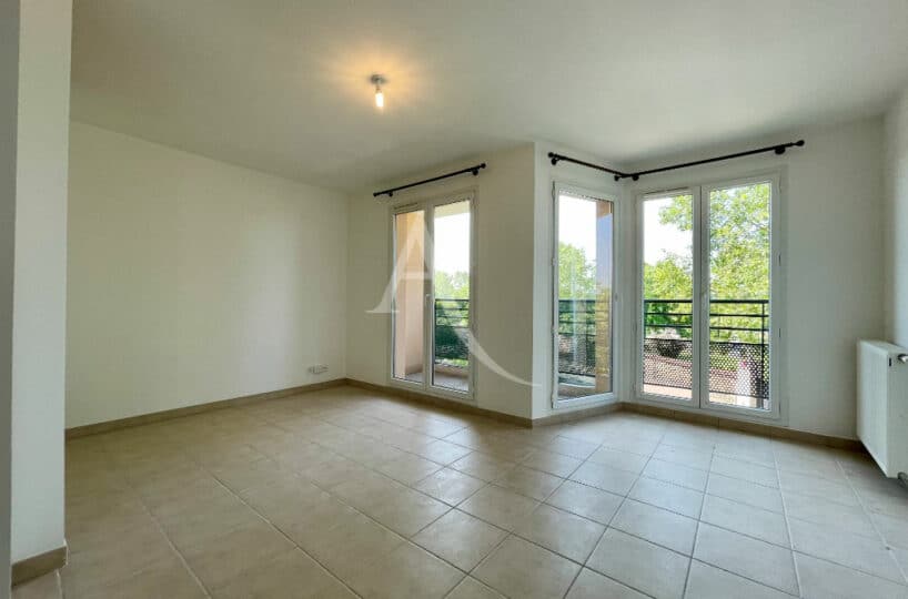 achat appartement alfortville: 3 pièces 58 m², séjour lumineux donnant sur un balcon, 10 minutes du rer d vert de maison