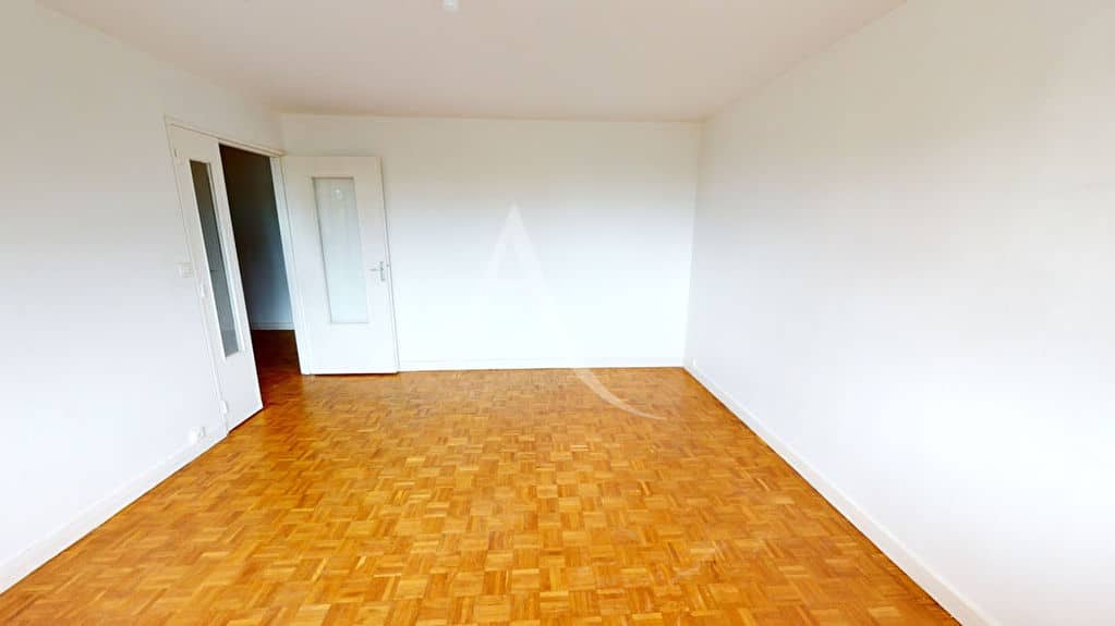 agence immobilière val de marne: 3 pièces 74 m², proche métro université au 2° avec ascenseur
