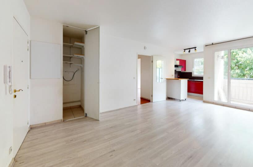 appartement à louer alforville, 2 pièces 44 m² avec balcon et parking dans résidence de standing, proche transports