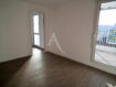 location appartement 94: 2 pièces 43 m², chambre avec parquet massif en chêne brossé donnant sur terrasse