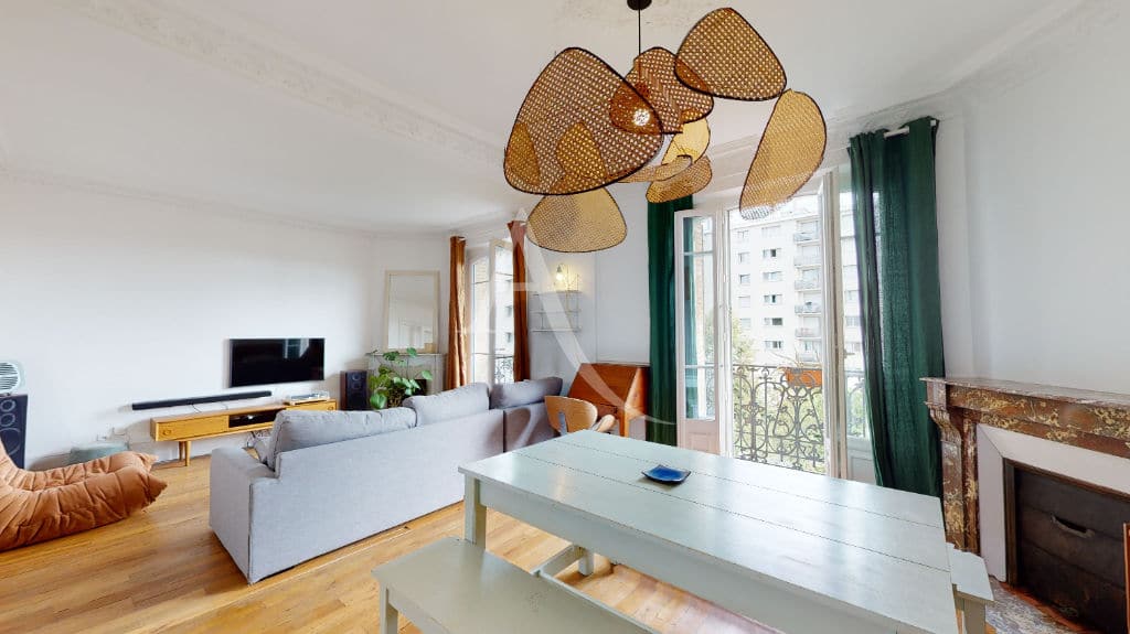 agence de location appartement: 2 pièces meublé 55 m², double séjour avec balcon