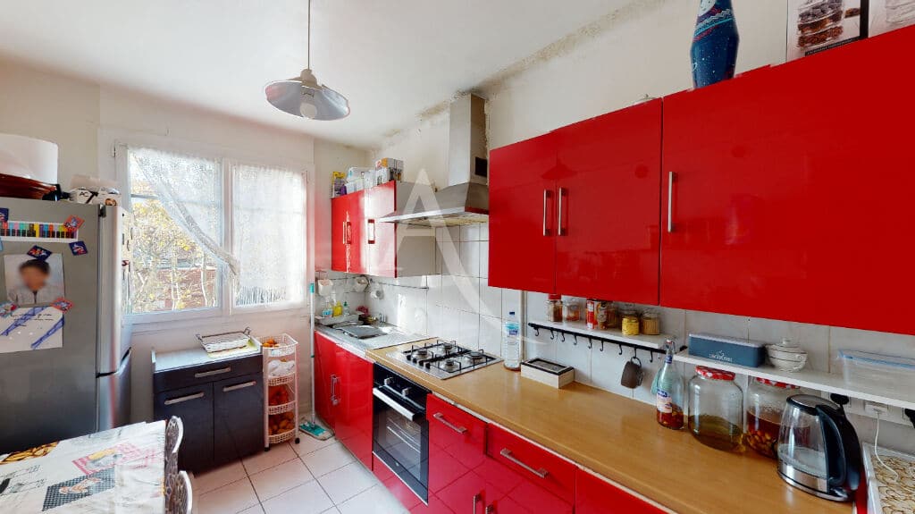 agence immo maisons-alfort: 3 pièces 63 m², cuisine indépendante aménagée