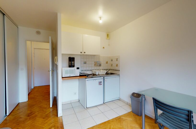 location appartement val de marne: studio 21 m² meublé, résidence calme à thiais