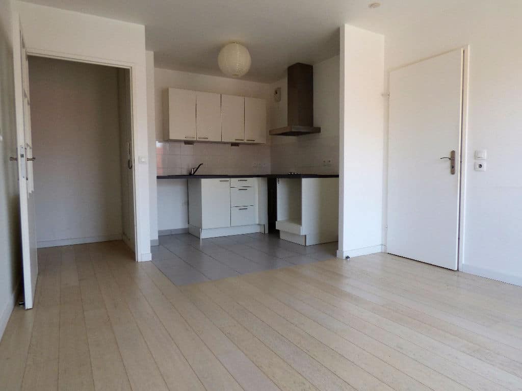 agence immobilière alfortville: loue appartement 2 pièces 41 m² avec parking sécurisé