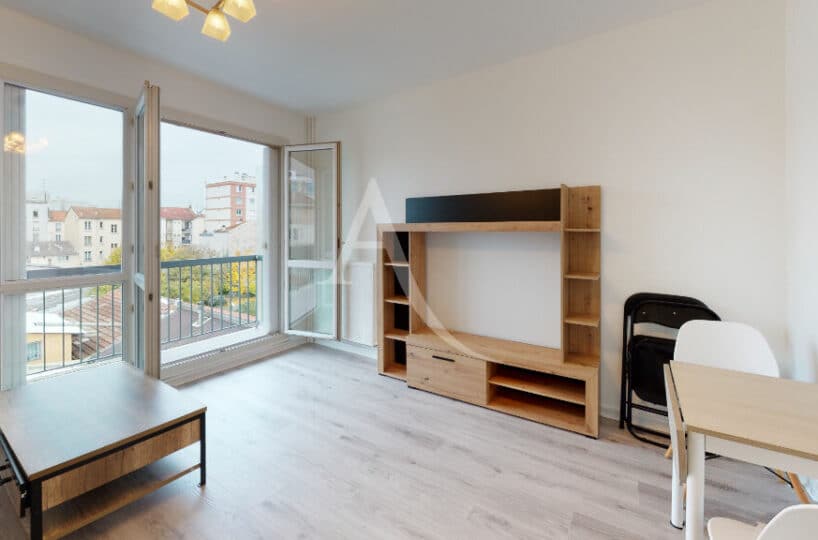 studio a louer alfortville: 28 m² refait à neuf, proche métro et commodités