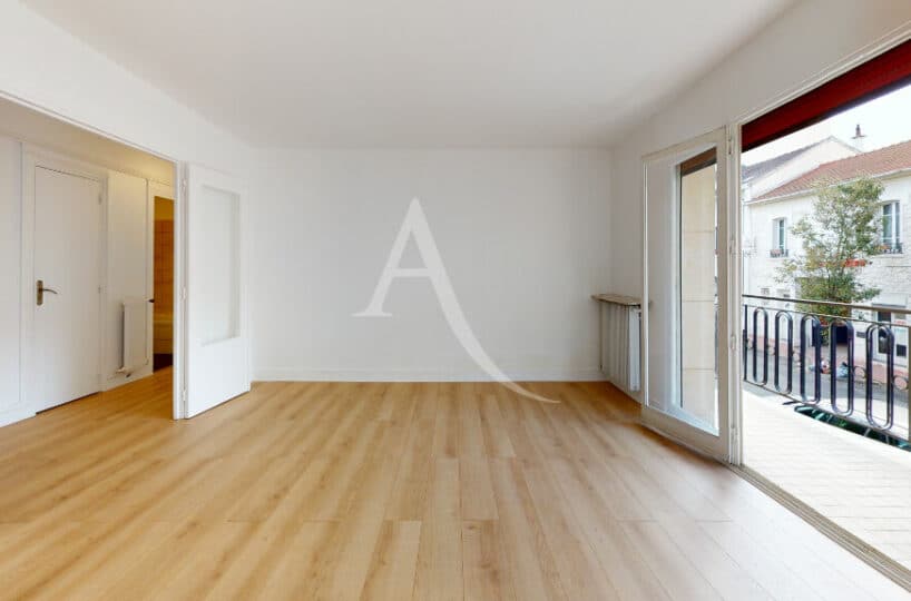 agence immo charenton le pont: 2 pièces 56 m² à proximité du bois et des commerces, grand balcon plein sud, cave