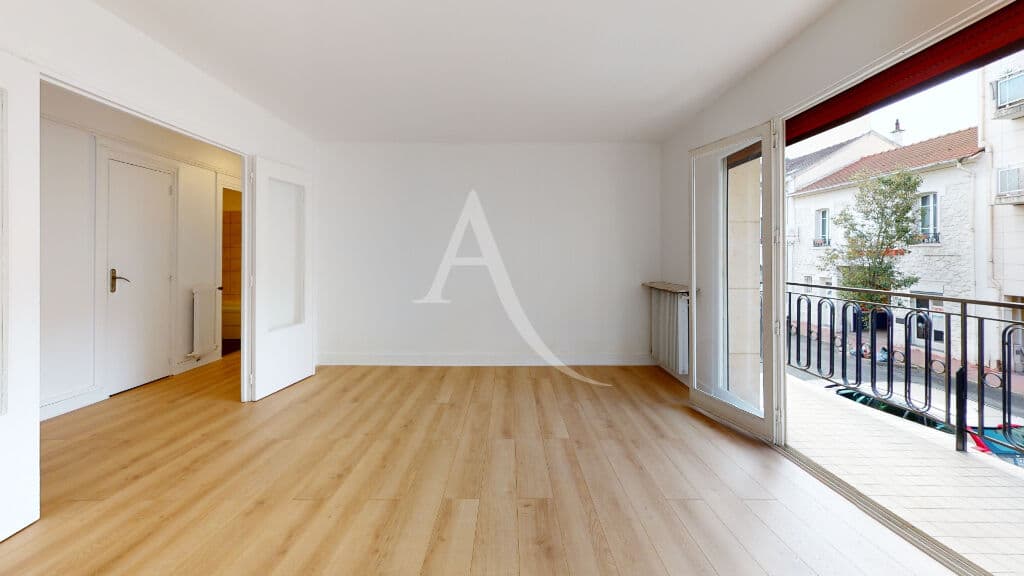 agence immo charenton le pont: 2 pièces 56 m² à proximité du bois et des commerces, grand balcon plein sud, cave