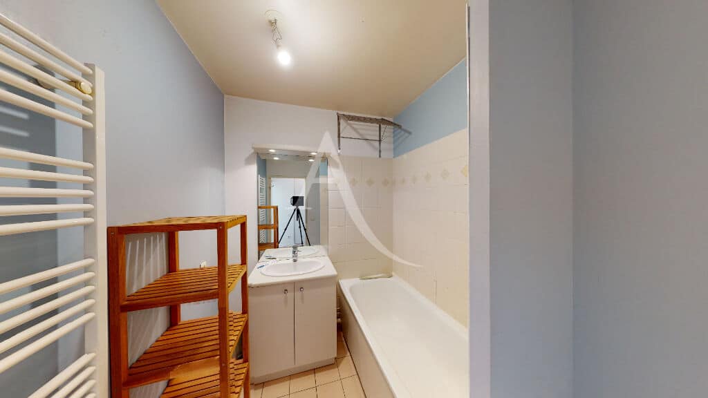 achat appartement alfortville: 2 pièces 41 m² dans résidence 200, la salle de bain